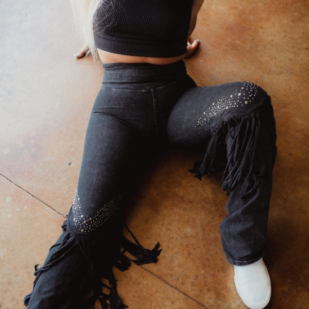 Western Yoga flares NWT